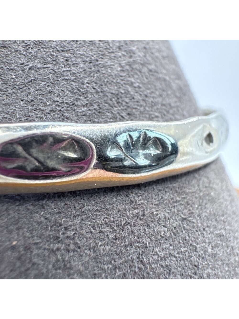 Hammered Design Bangle Bracelet Silver Tone Size 8" Fit - Picture 3 of 8